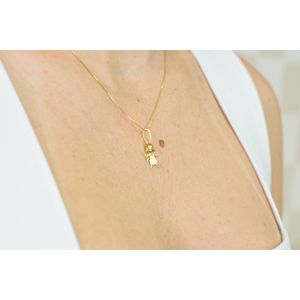 Pingente Filhos De Ouro 18K Menina Com Urso  E Pedras de Zircônia