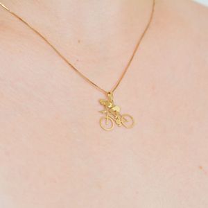 Pingente Ciclismo De Ouro 18k Mulher Com Bike