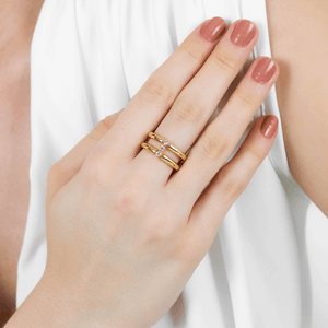 Anel Acordes De Ouro 18K Com Topázios